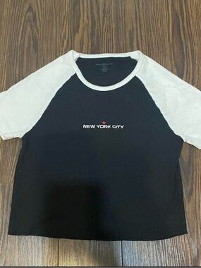Brandy Melville t-shirt